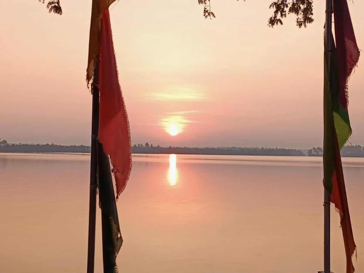 Kalamana Serene Chavakkad Exterior foto