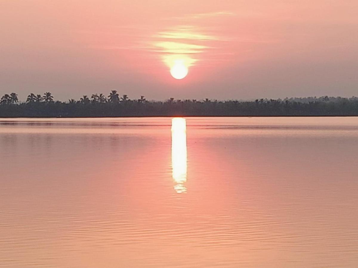 Kalamana Serene Chavakkad Exterior foto